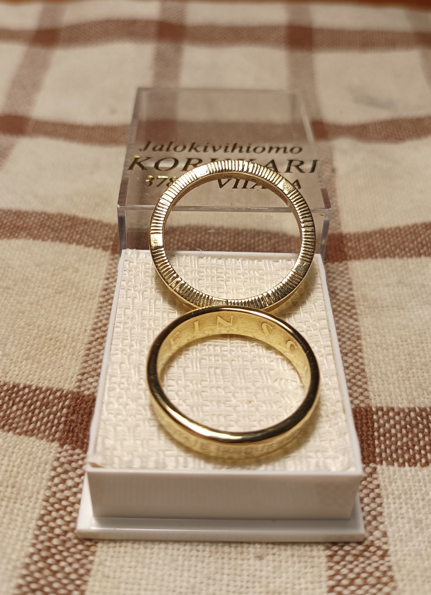 Erilaista Rahoista Sormuksia/ 50€ kpl+ Postkulut