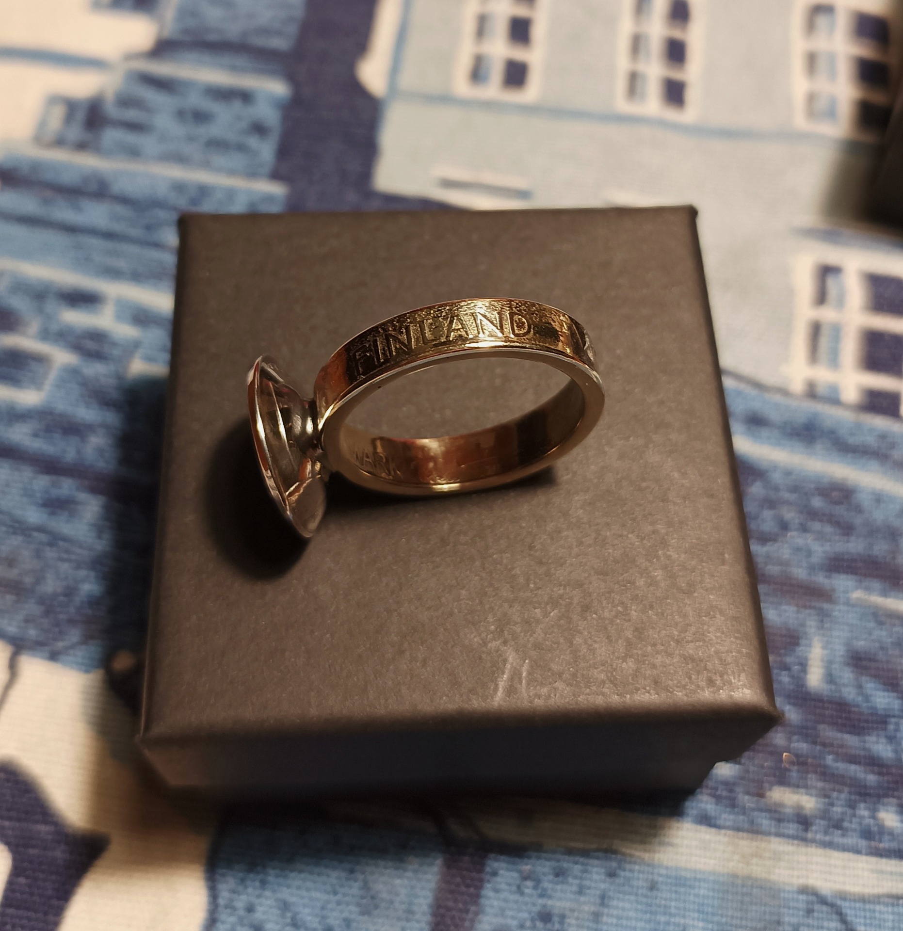 Sormus vanhasta 5 Markan ja 10 Pennin kolikoista/ 60€ +Postikulut