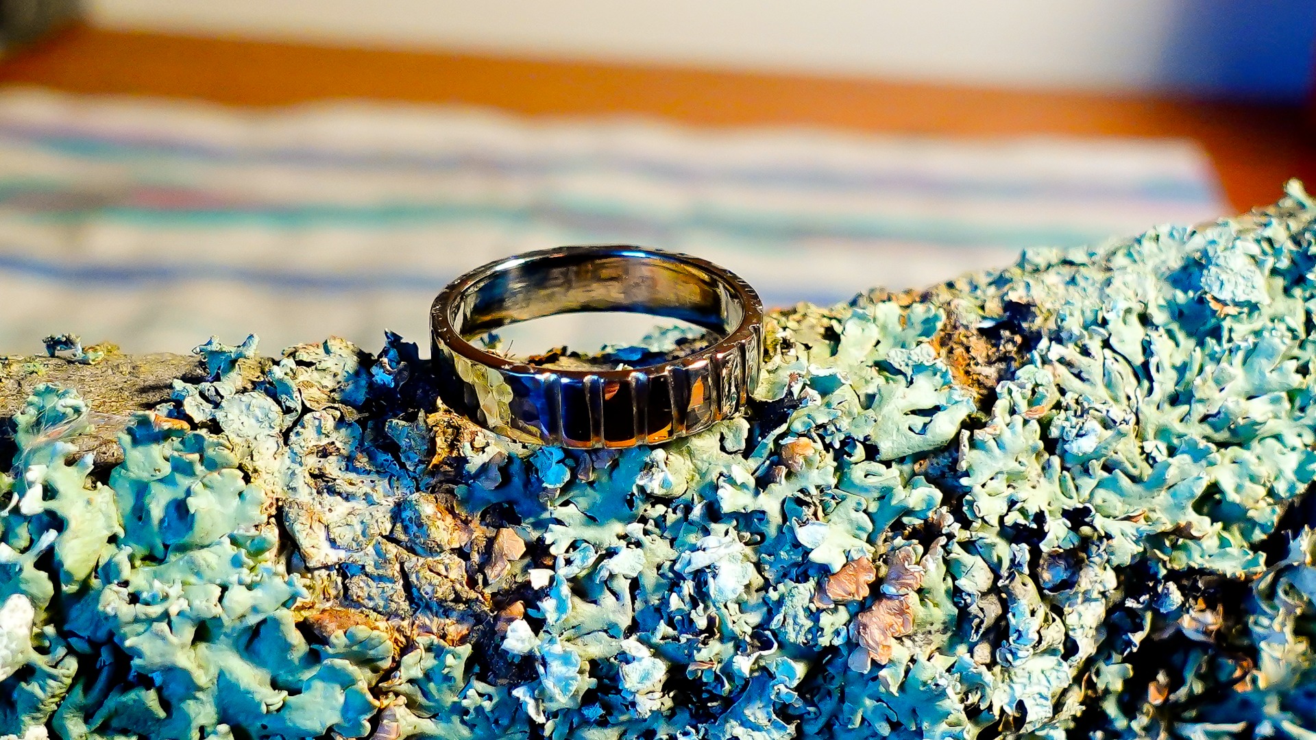 Vanhasta 1 Markan Hopeamarkasta Sormus, Pinta Pakottamalla ja Urilla/ Uniikki/ Hinta 50.00€+ Postikulut/ Koko 18.6 mm