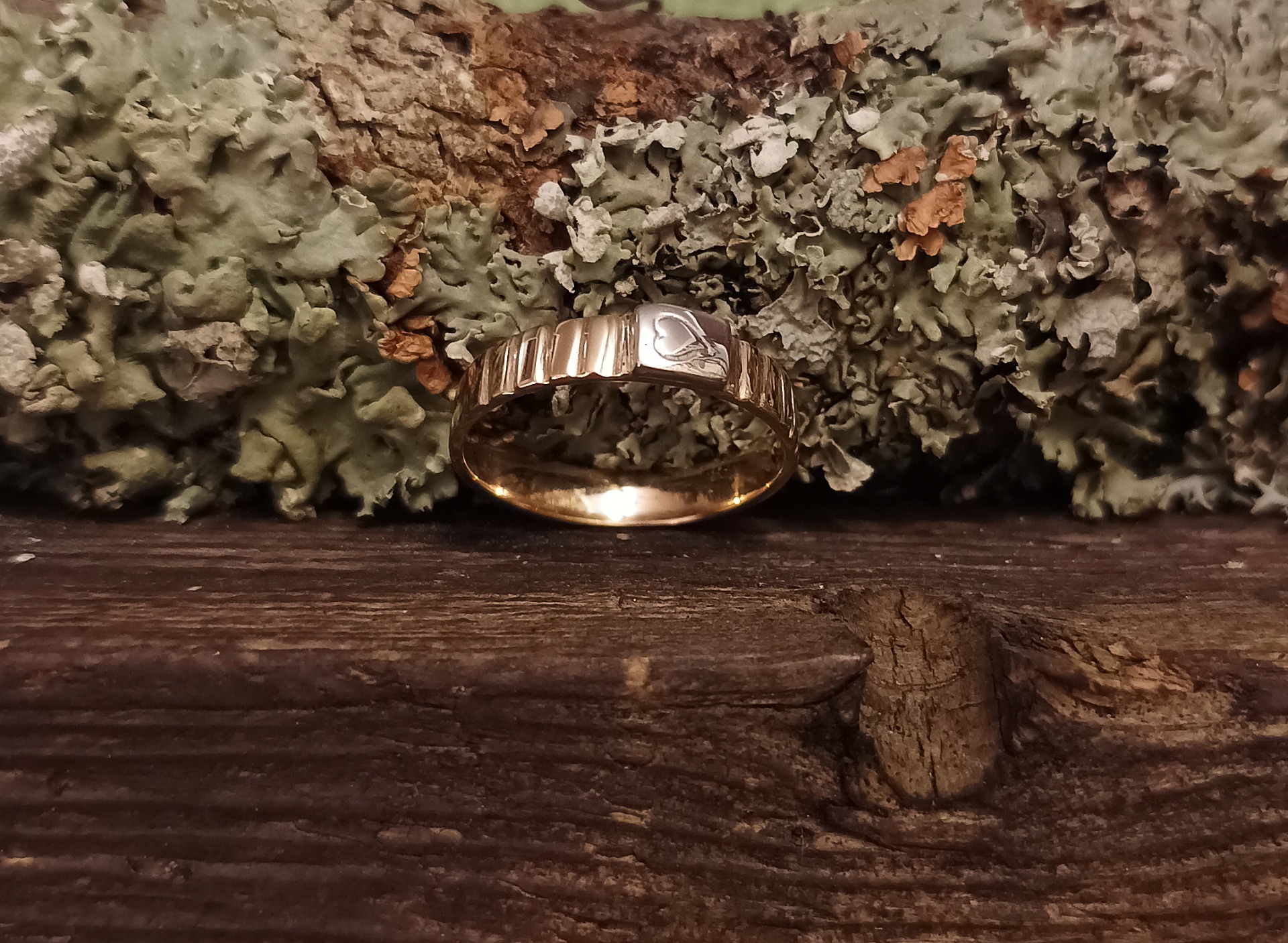 Vanhasta 20 Pennin kolikosta Sormus, Sydän Hopeaa, koko 18.7 mm/ Hinta 50.00€/+ Postikulut